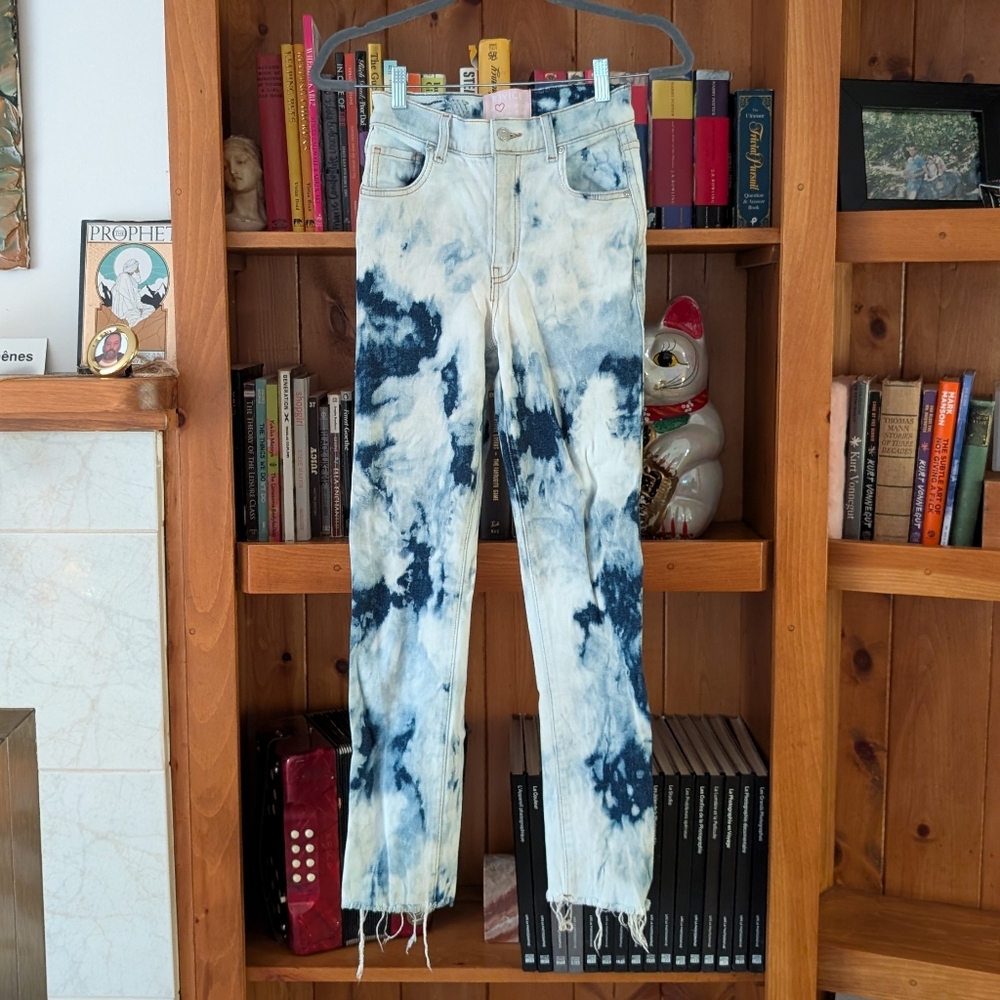 REVICE Bleach Tie-Dye Cigarette Leg Jeans